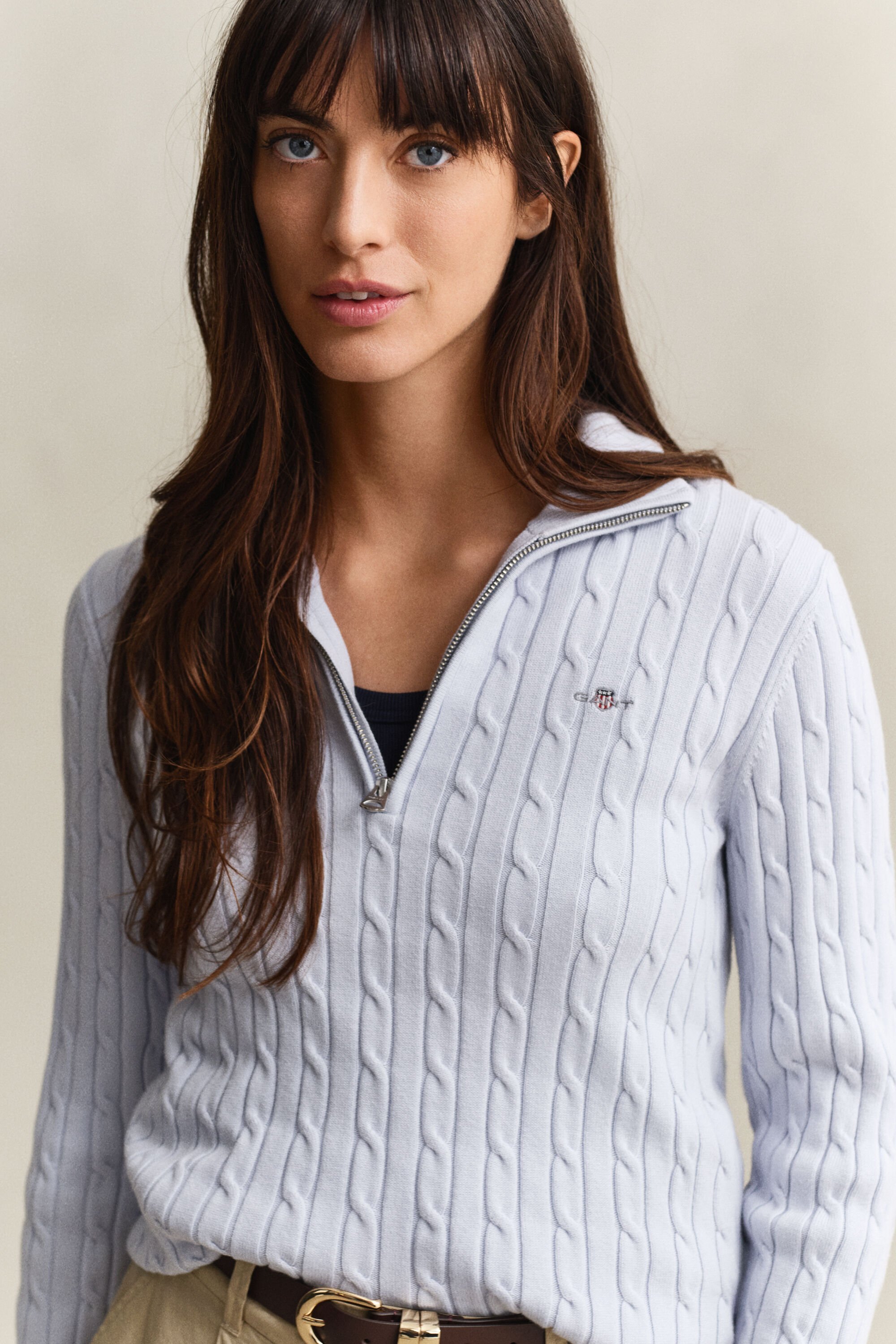 Kabelstrikket sweater med halv lynlås