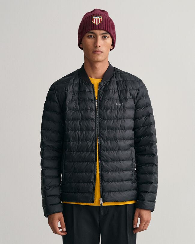 Banner Shield beanie