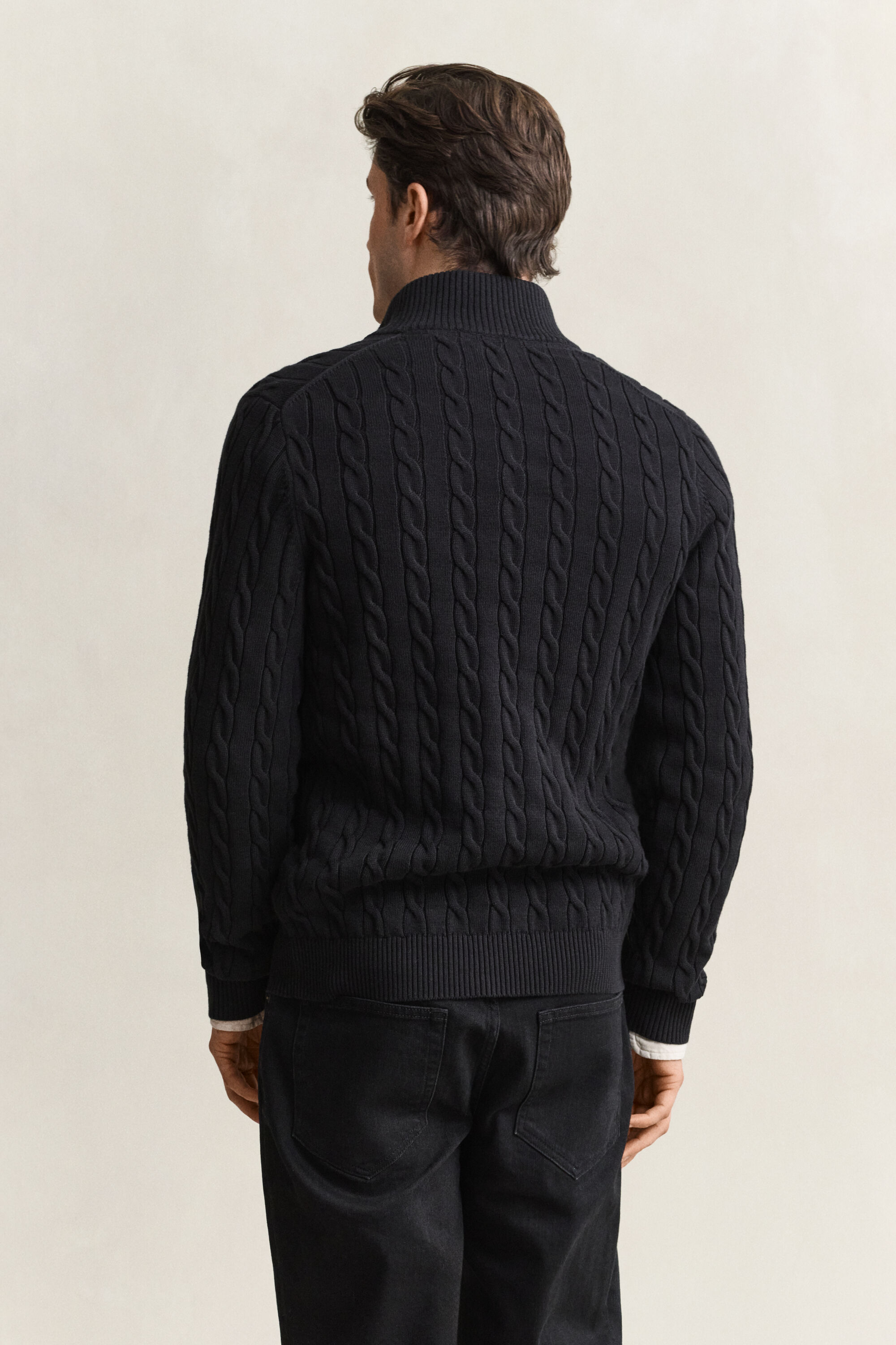 Kabelstrikket sweater af bomuld med halv lynlås