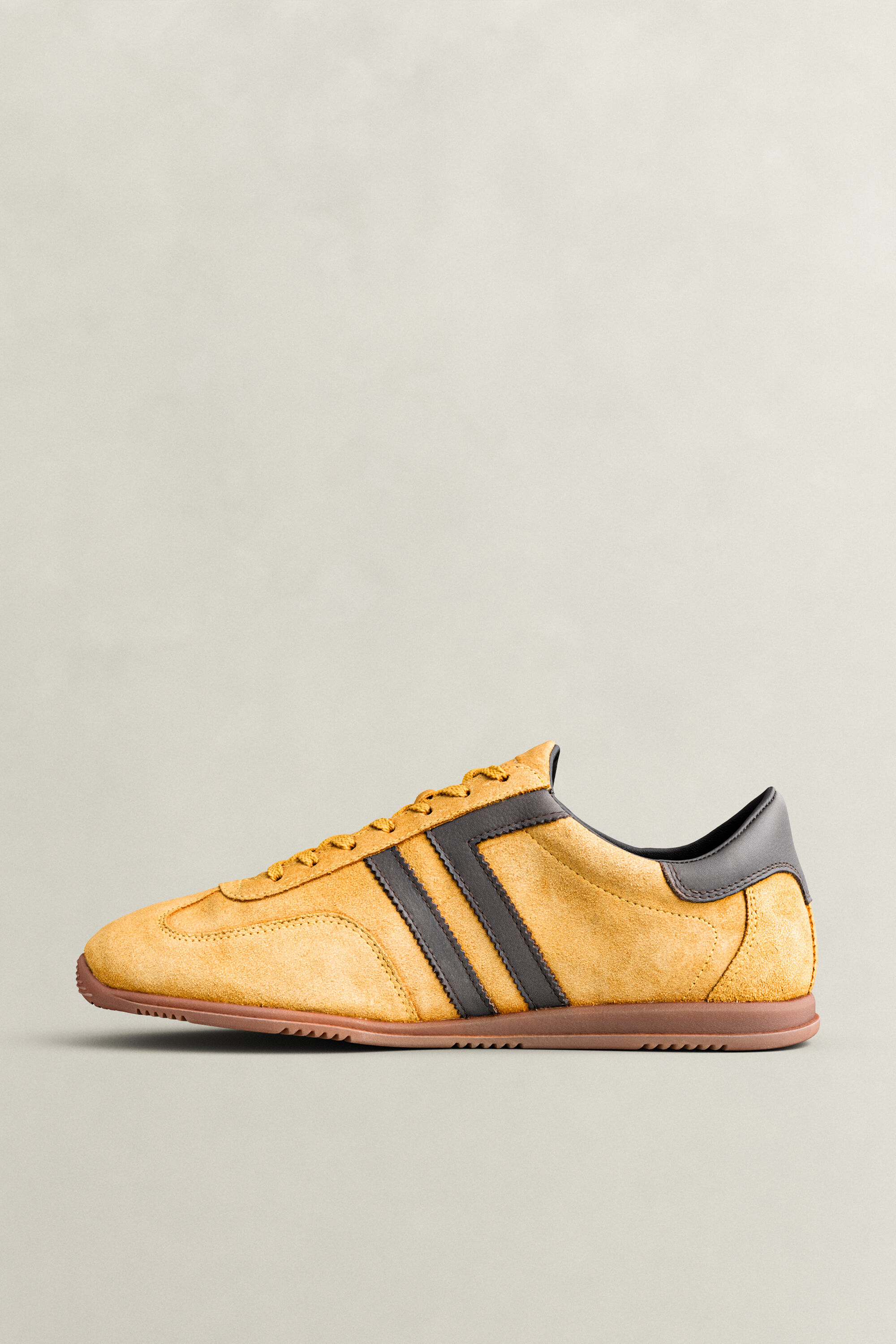 Spearclub sneakers i ruskind