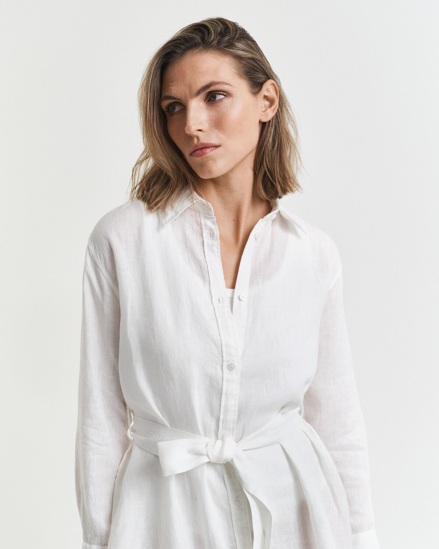 Skjortekjole af hør med bælte