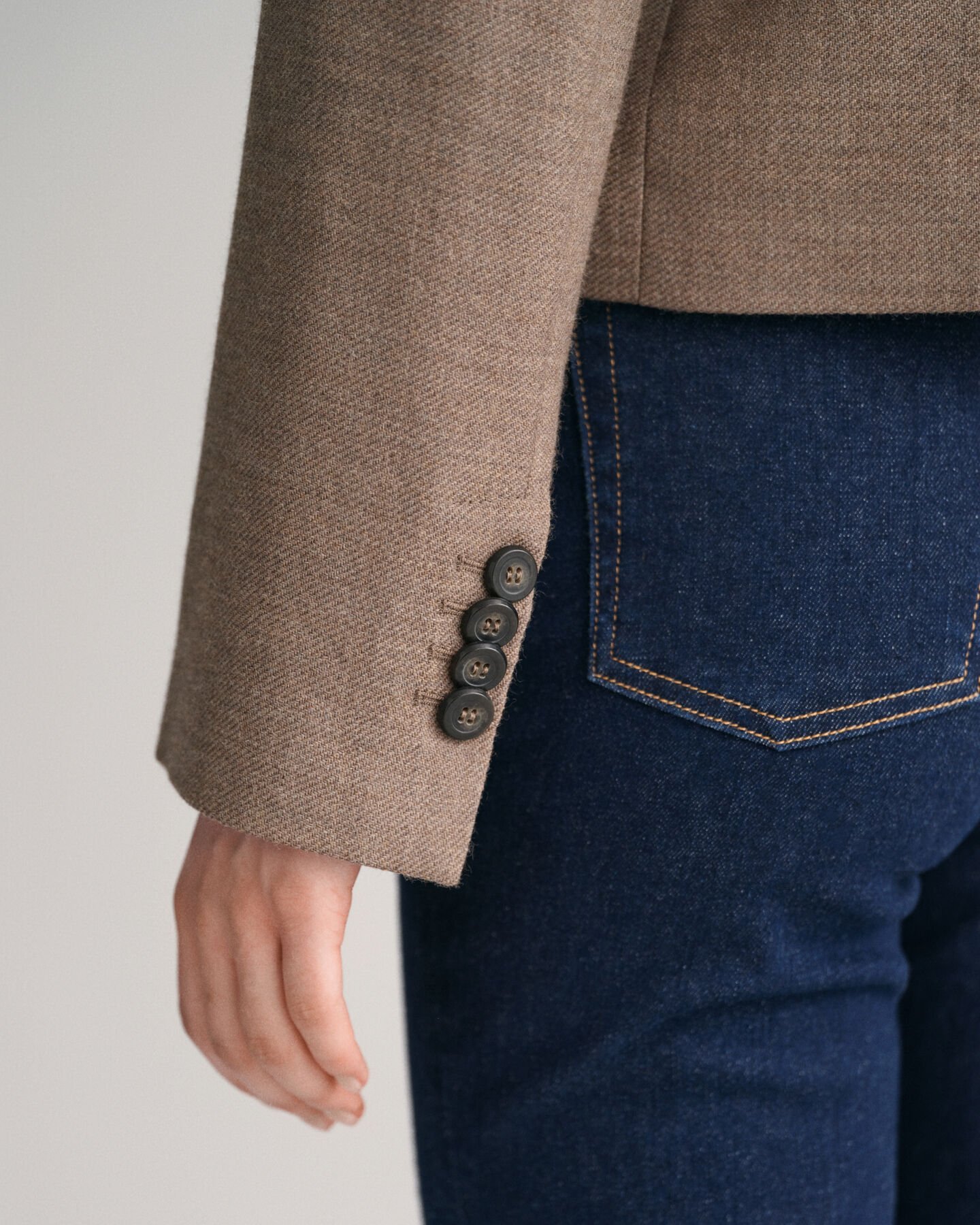 Kort blazerjakke af uld