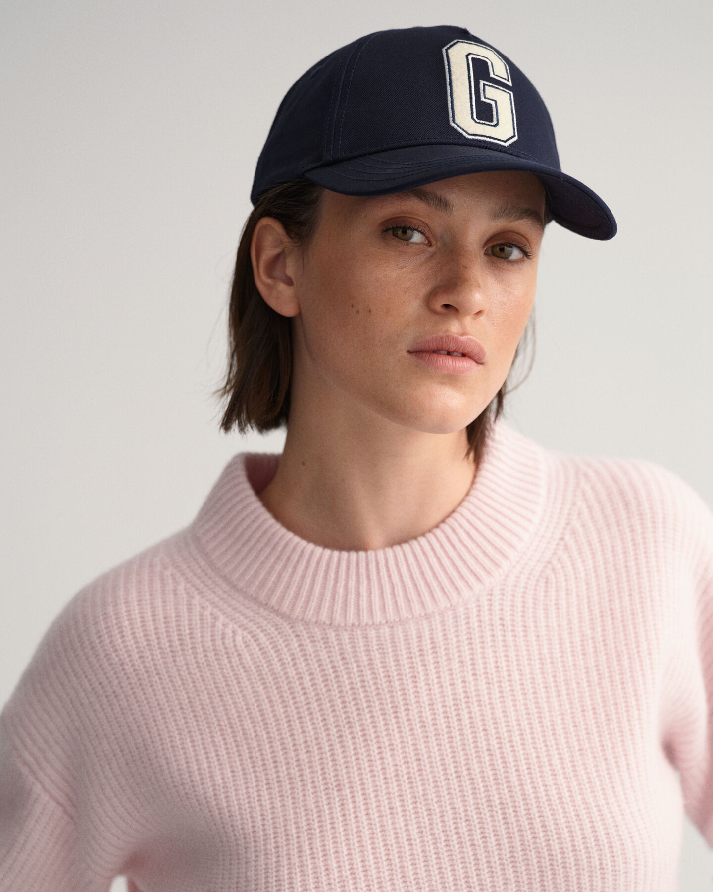 Ribstrikket crewneck sweater af uld