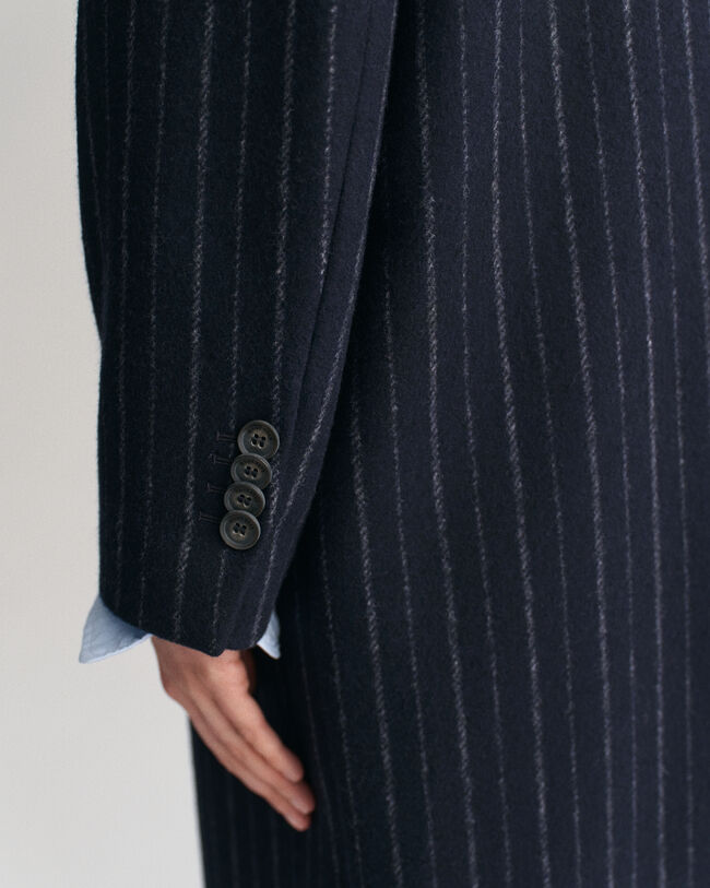 Nålestribet uldfrakke