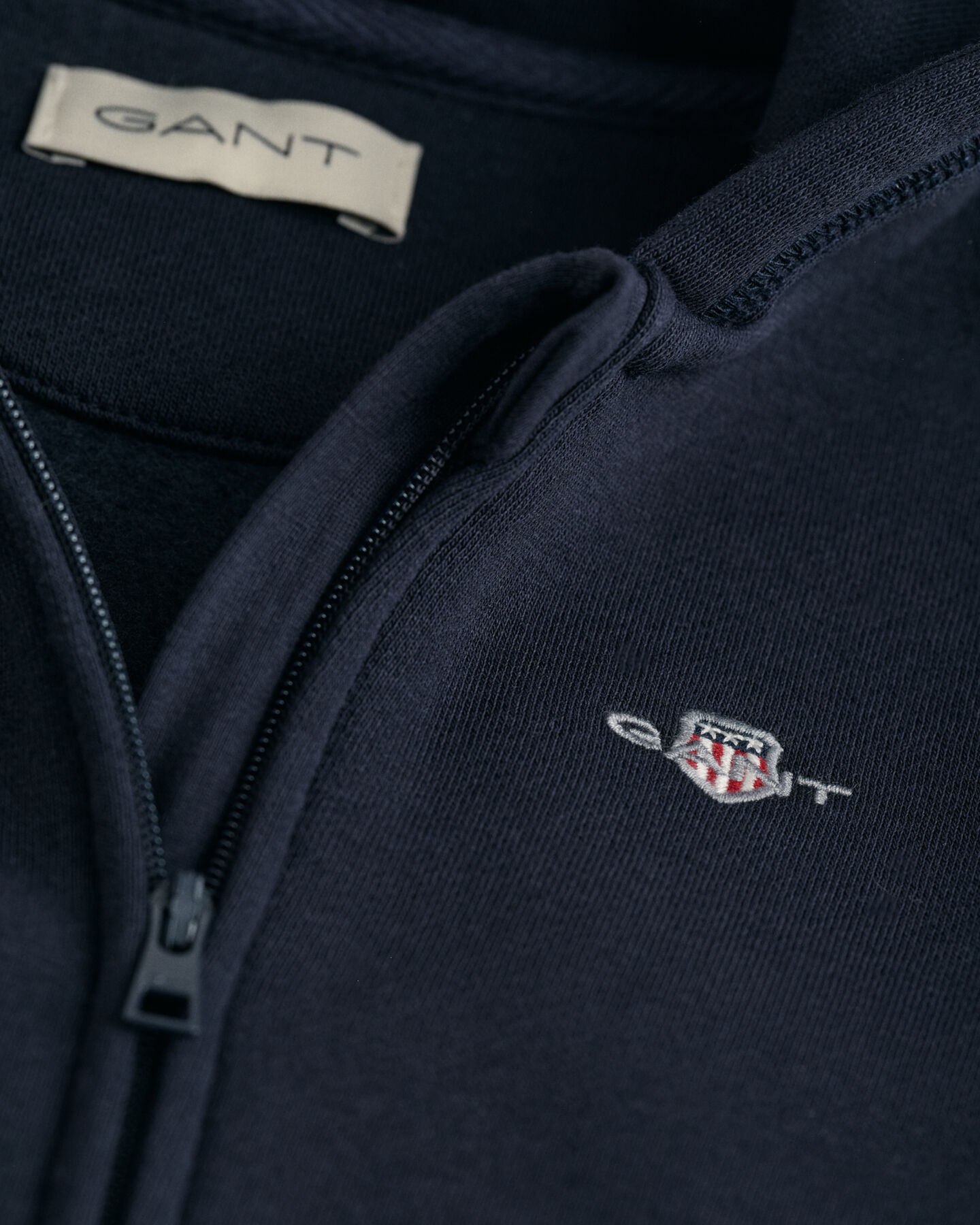 Baby Shield heldragt