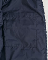 Let vatteret bomberjakke