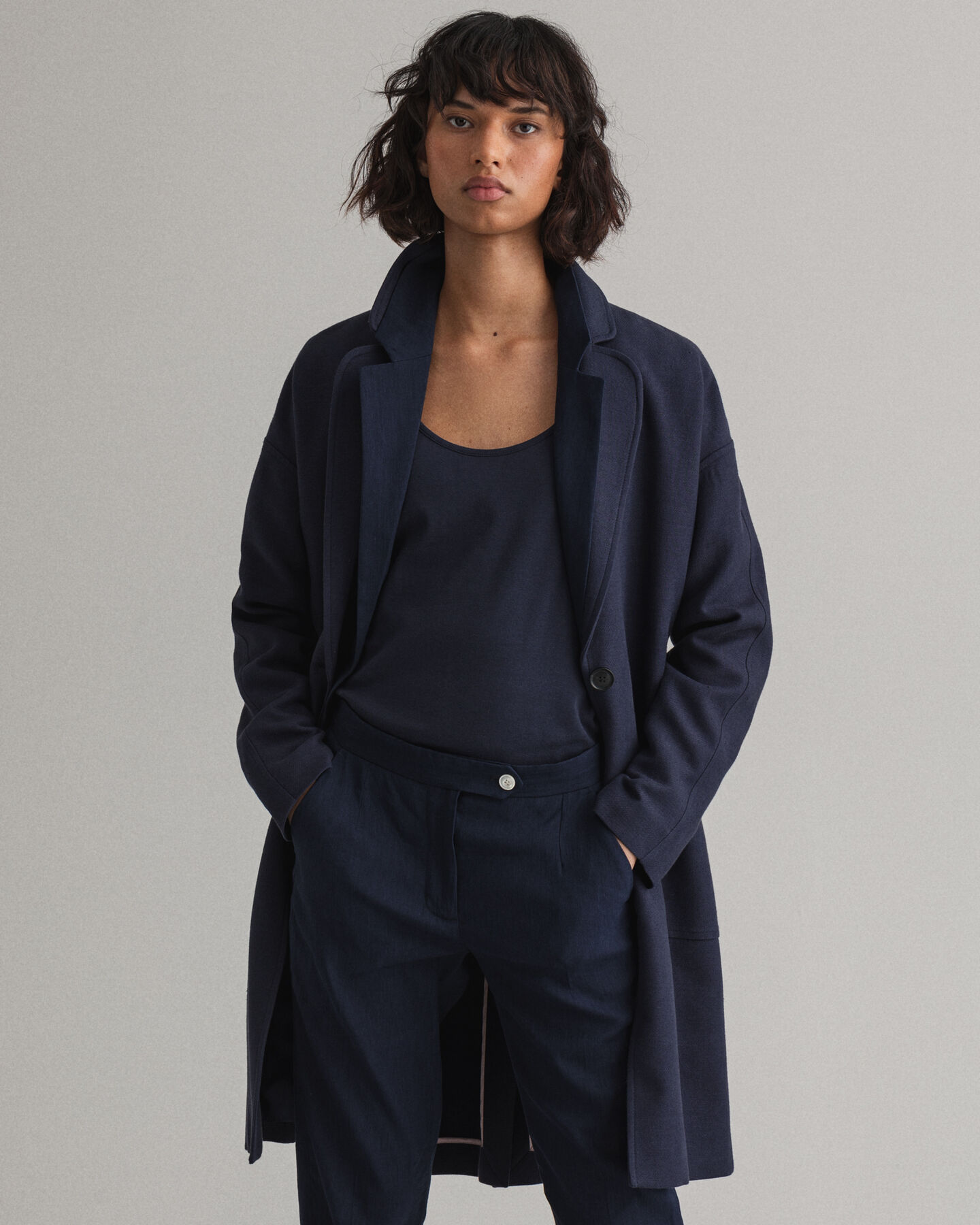 Fluid frakke af h&oslash;rblanding med b&aelig;lte