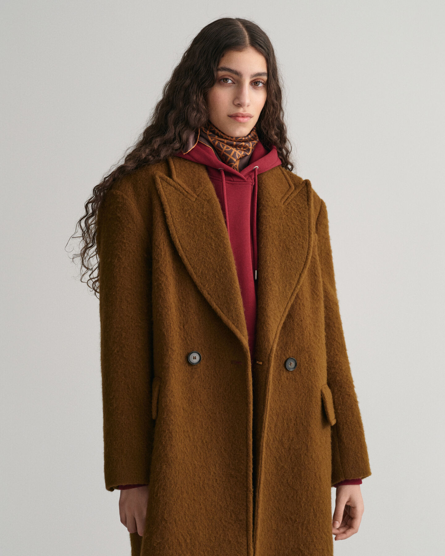 G Patterned silketørklæde