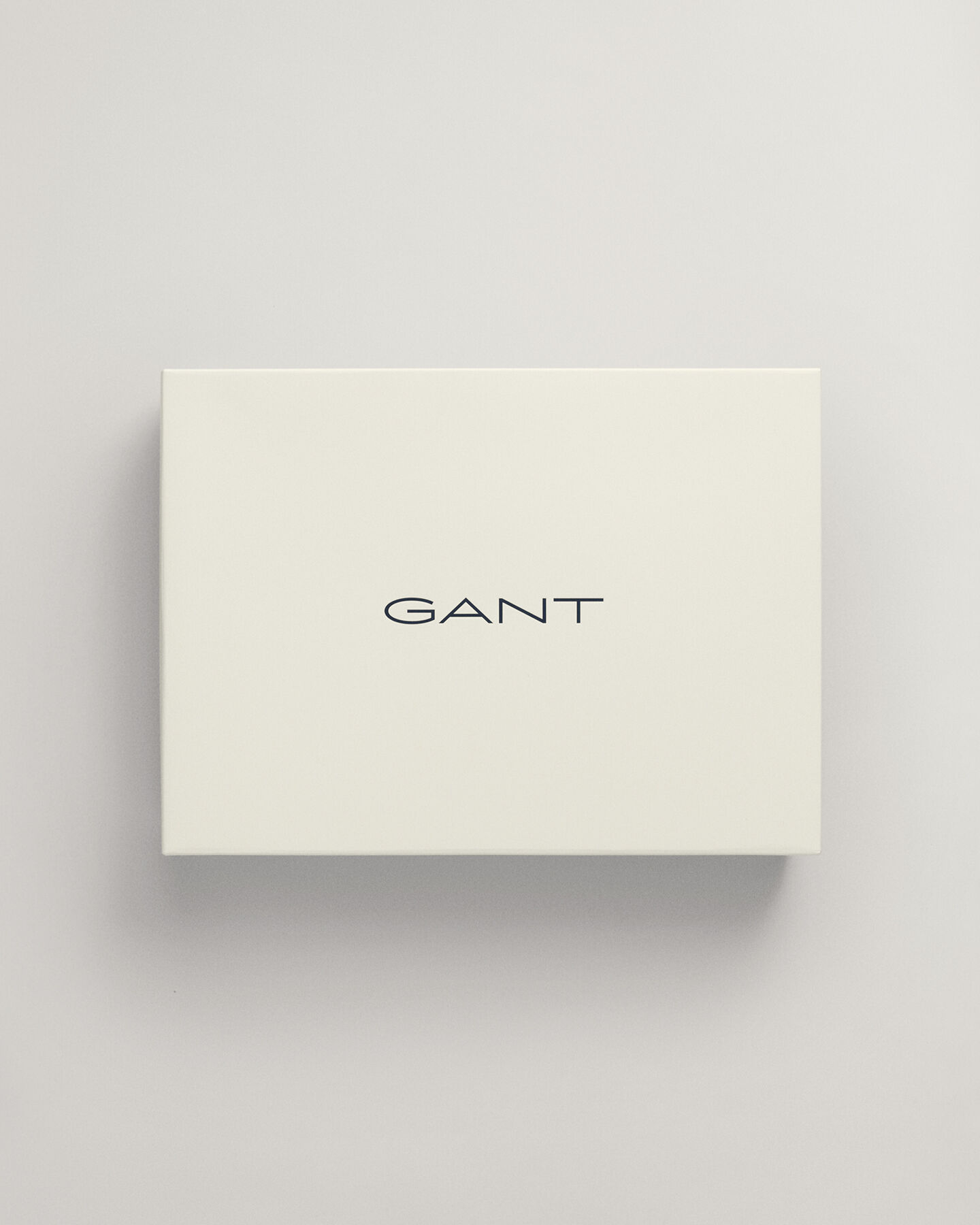 Gavesæt med Shield beanie og halstørklæde