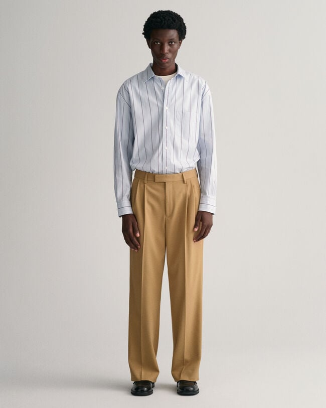 Bukser med læg og brede ben