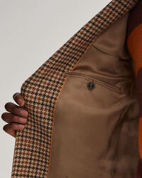 Ternet blazer af tung uld