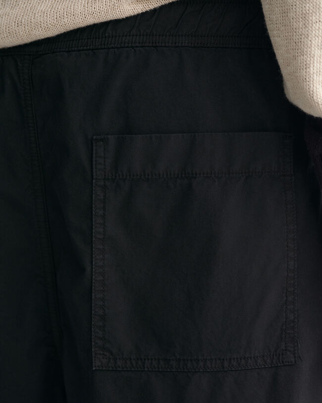 Sunfaded shorts med l&oslash;besnor