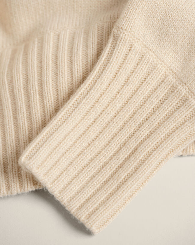 Wrangler x GANT Varsity sweater i kashmirblanding med V-hals