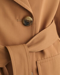 Jakke med b&aelig;lte