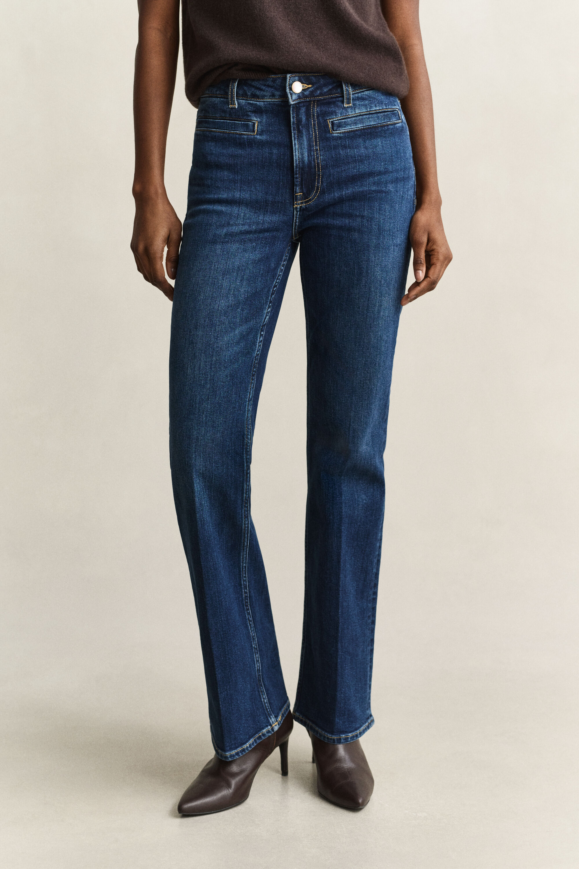 Monogram jeans med svaj