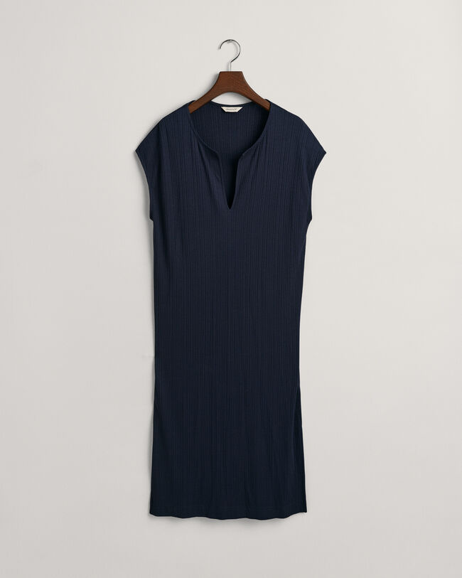 &AElig;rmel&oslash;s kjole med detaljer ved halsen