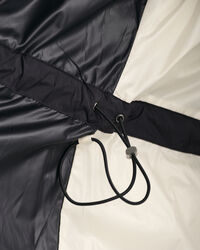 Dunjakke i melleml&aelig;ngde