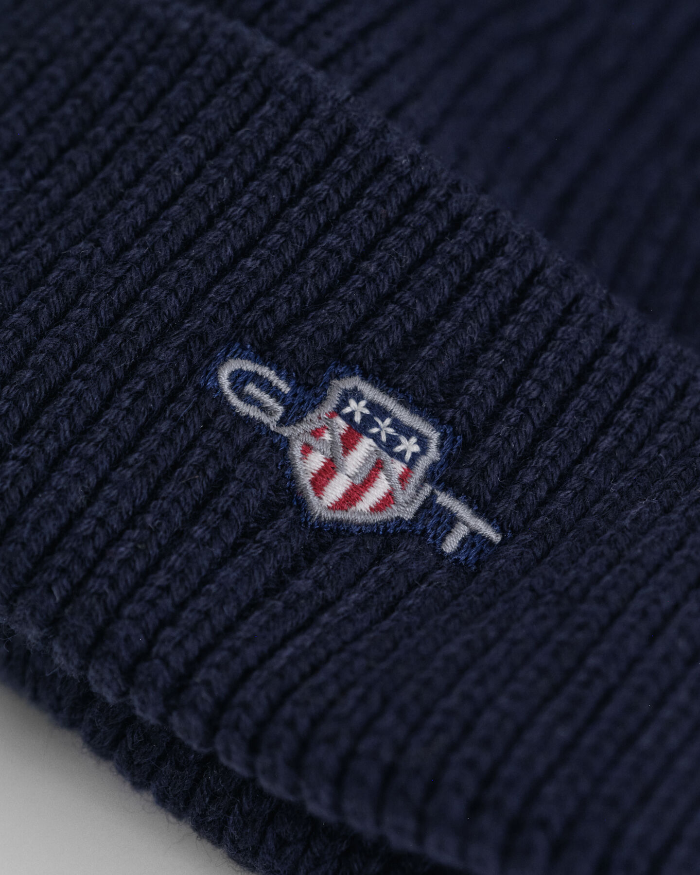 Kids Archive Shield beanie