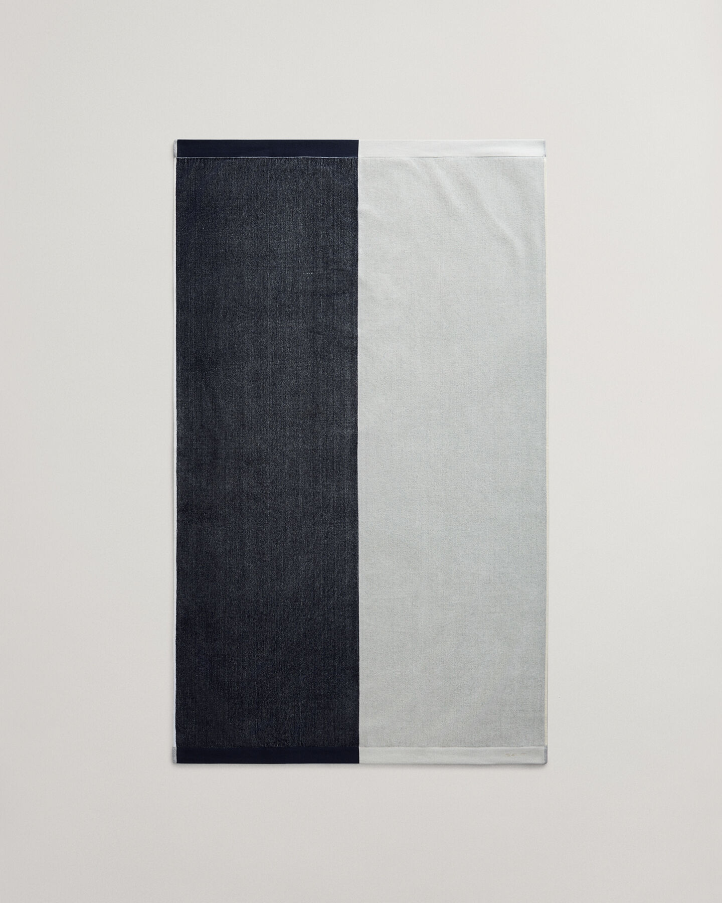 Strandhåndklæde med kraftig stribe