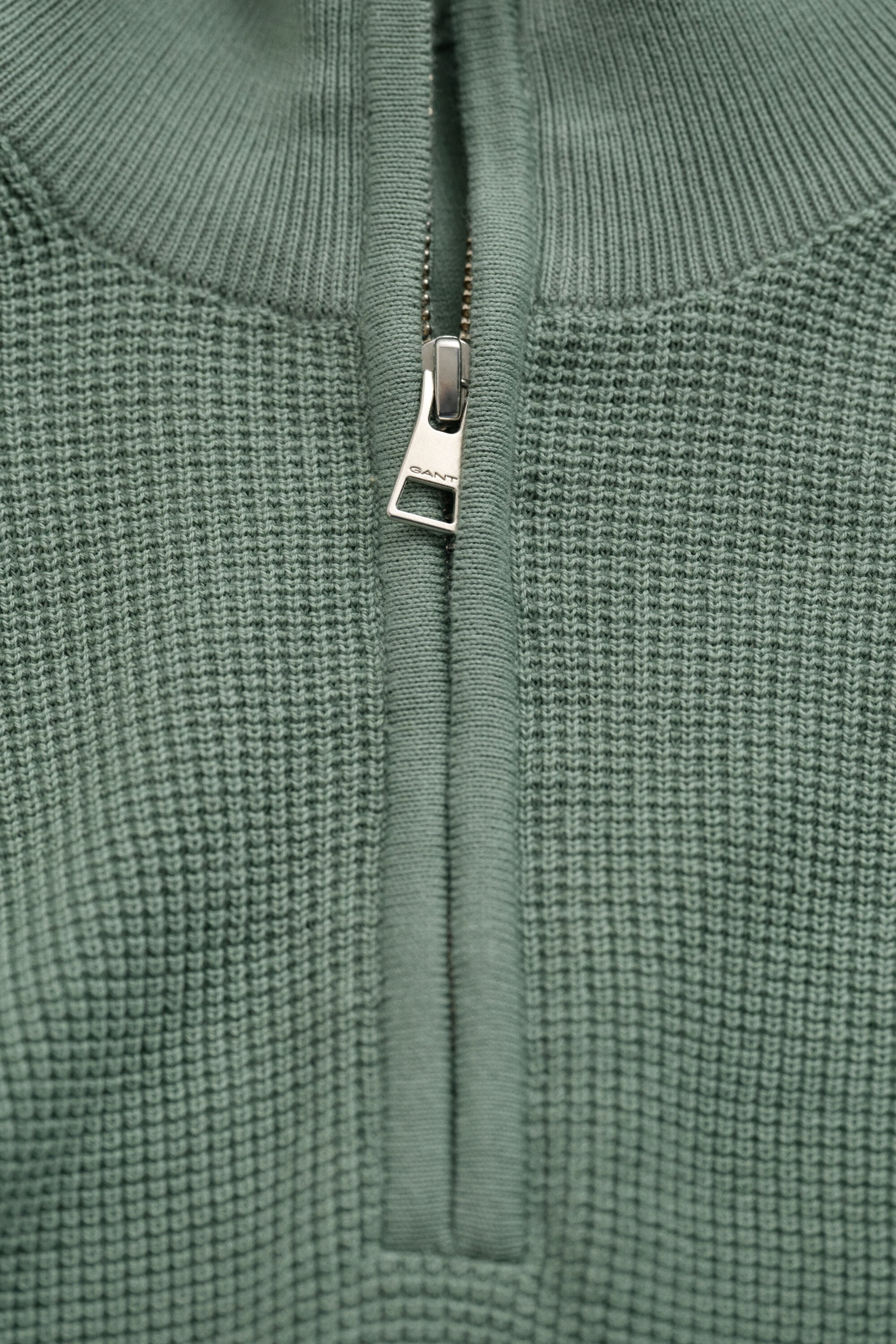 Tekstureret sweater af bomuld med halv lynlås