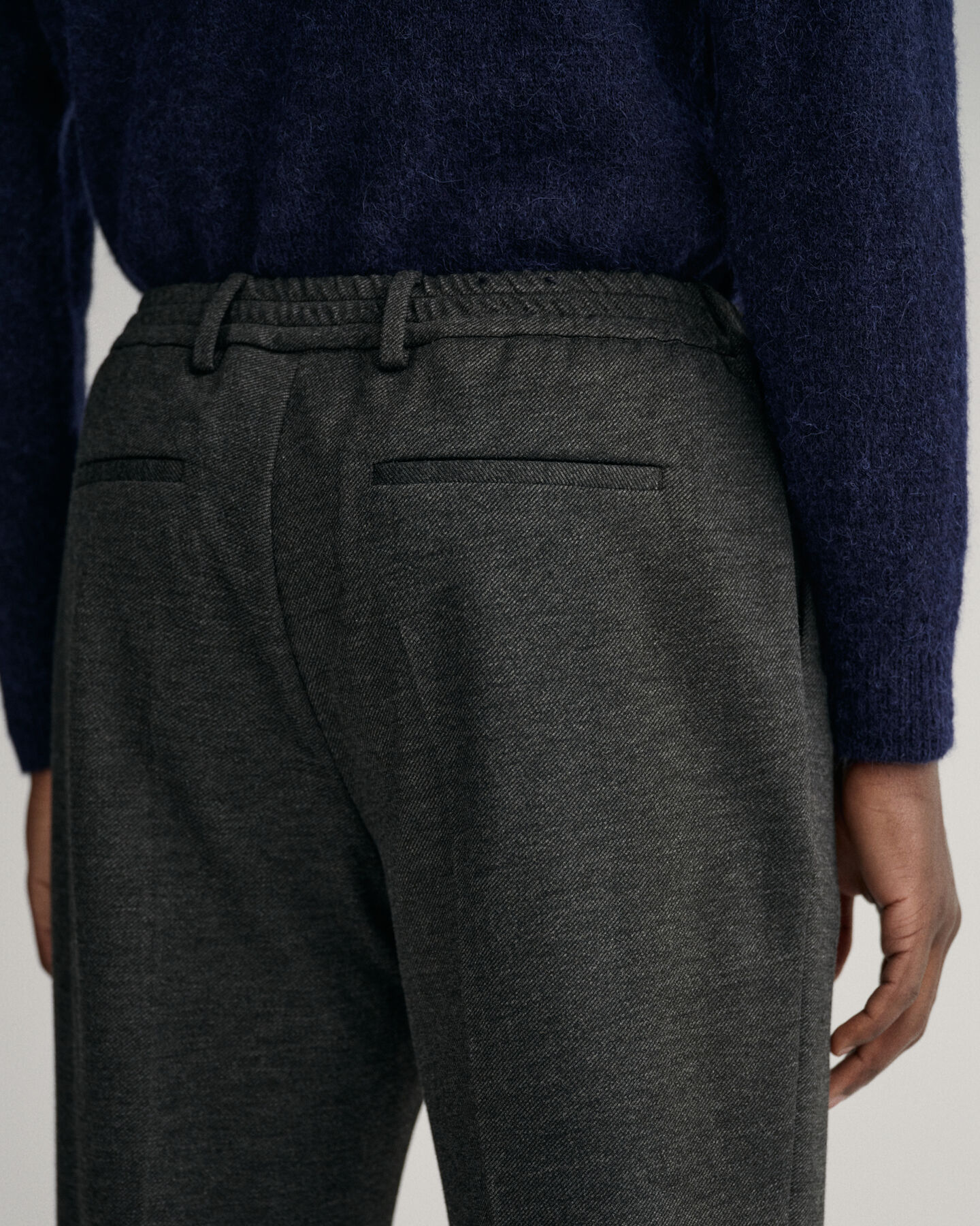 Jakkes&aelig;t-bukser af jersey