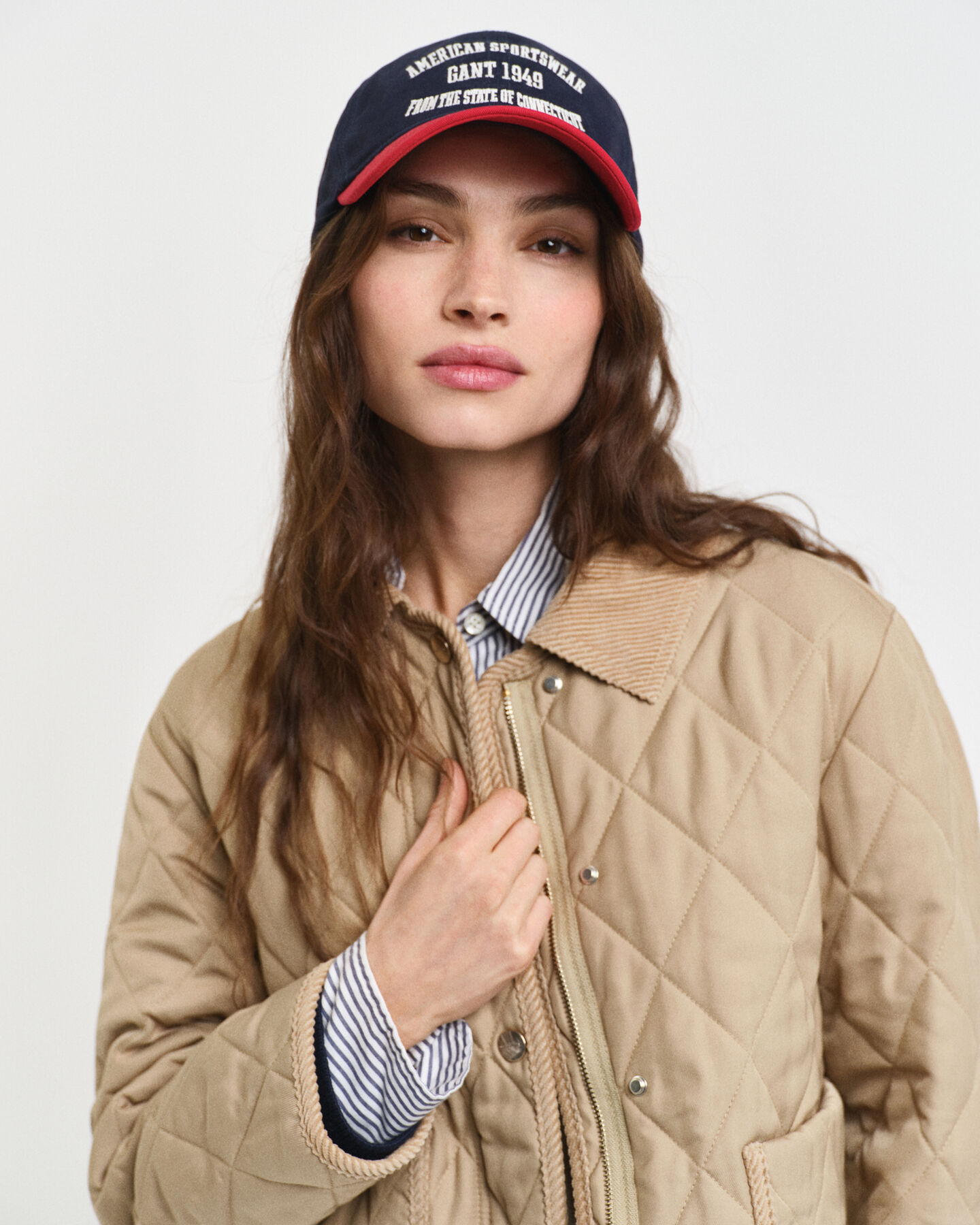 Quiltet jakke med detaljer i jernbanefløjl