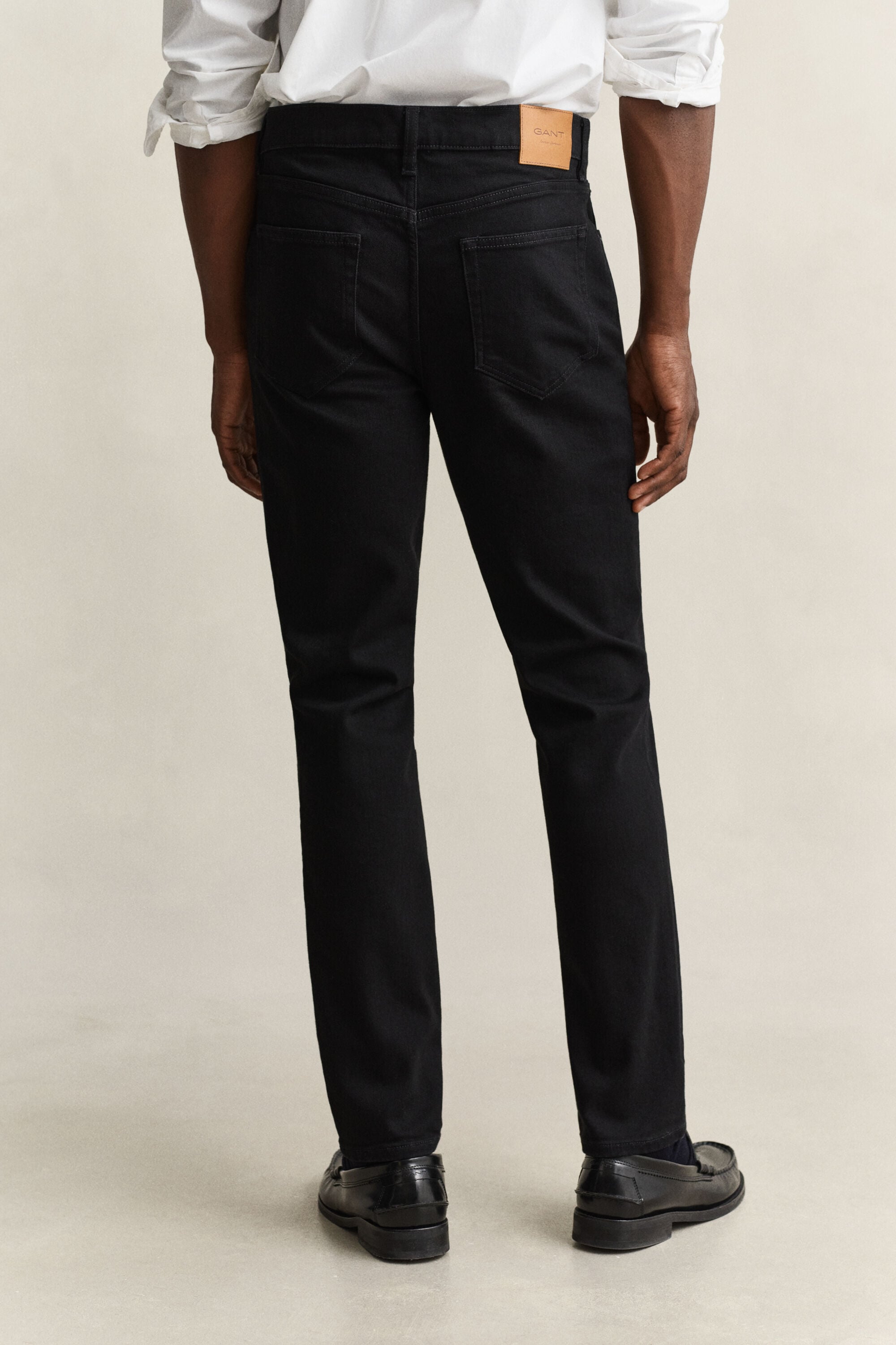 Slim jeans i let vask