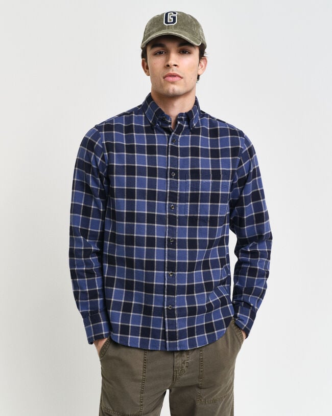 Regular fit ternet sildebensmønstret skjorte