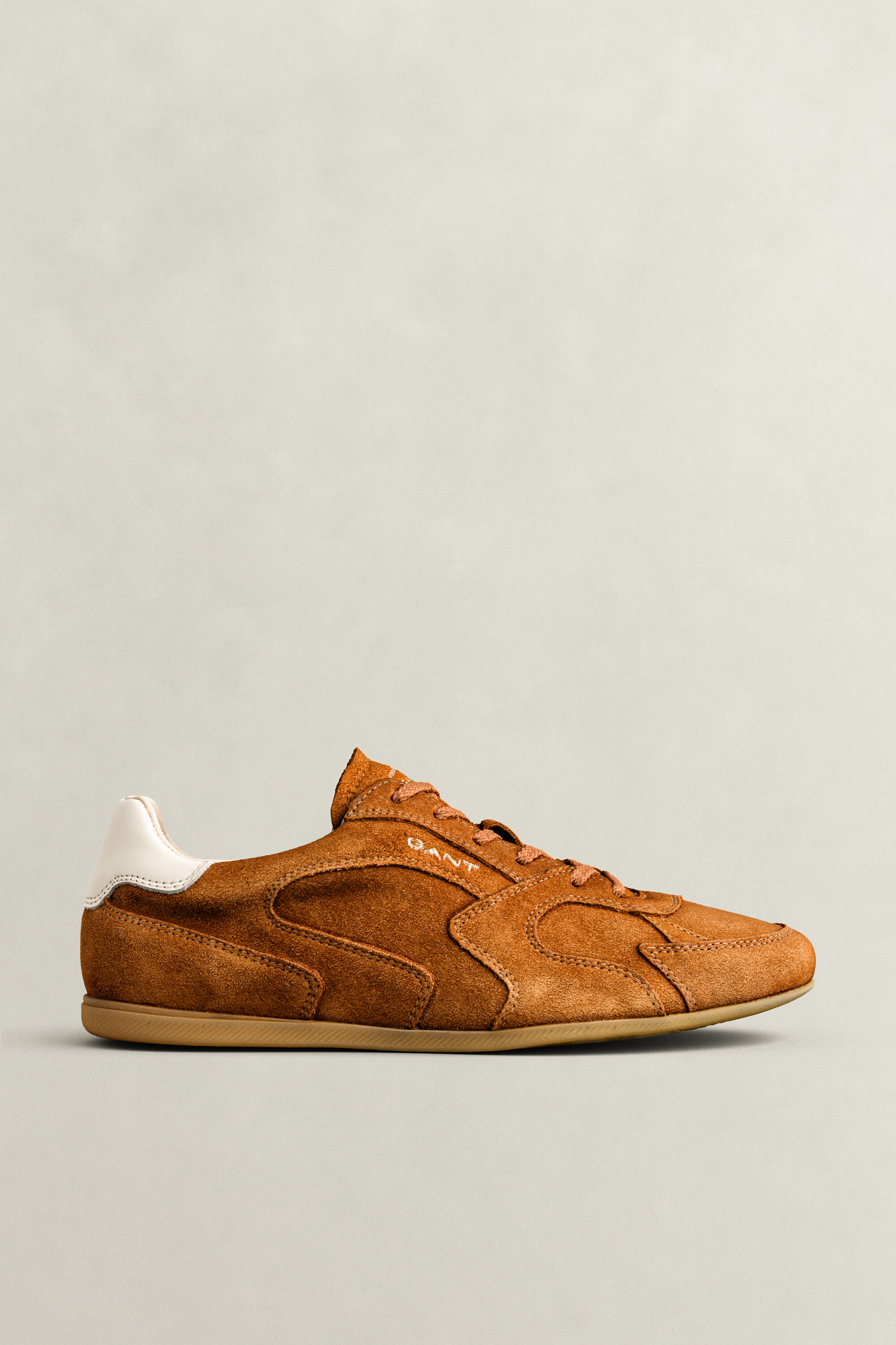 Sperly sneakers i ruskind