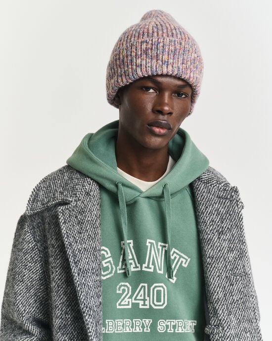 Ribstrikket flerfarvet beanie