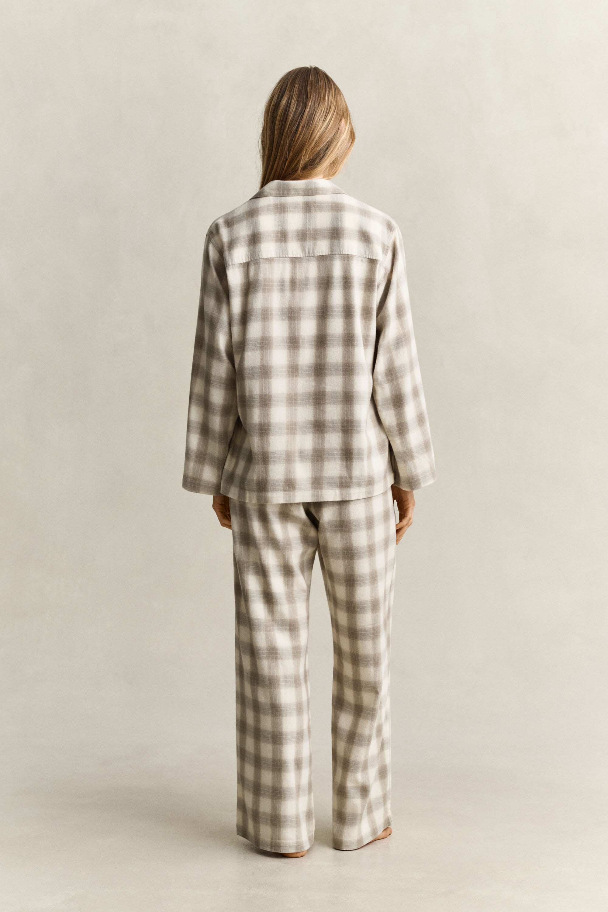 Ternet pyjamassæt af flannel