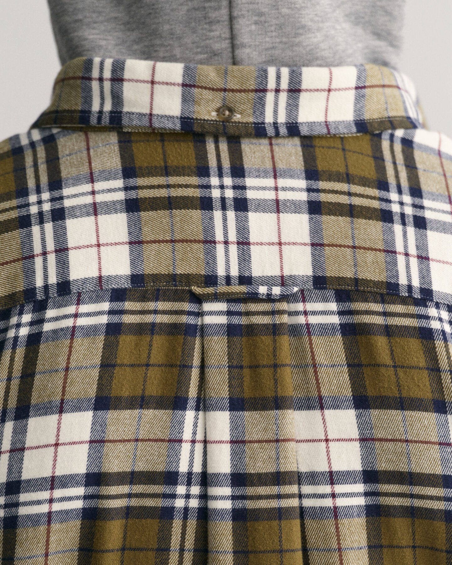 Regular fit ternet flannelskjorte