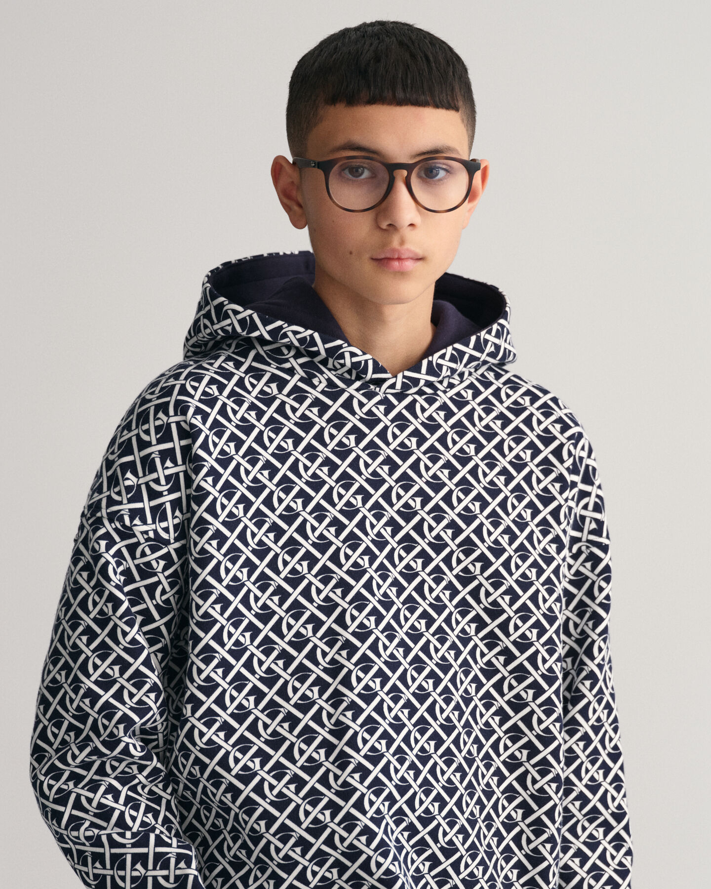 Teen Boys Oversized Monogram h&aelig;ttetr&oslash;je