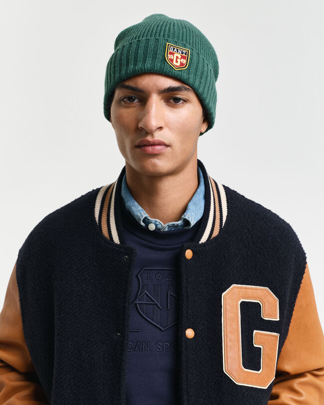 Uldbeanie med mærke