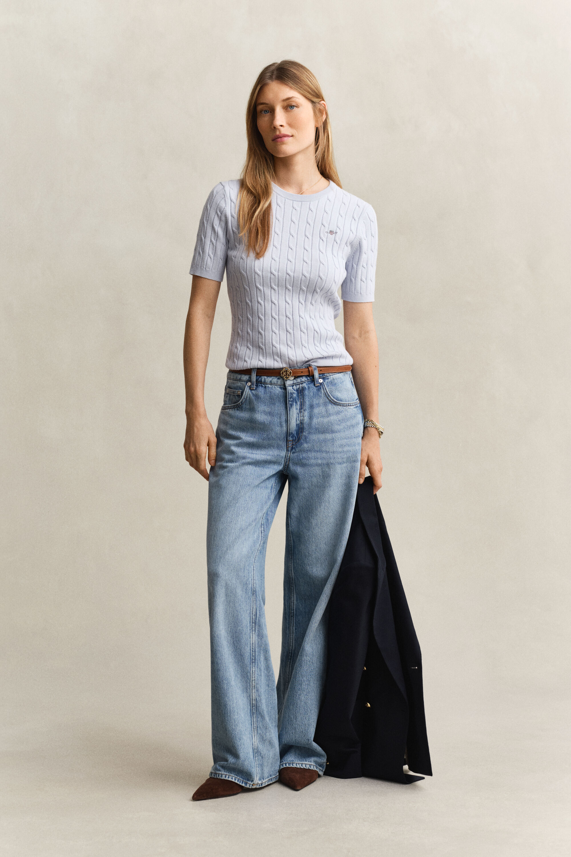 Kabelstrikket sweater med korte ærmer