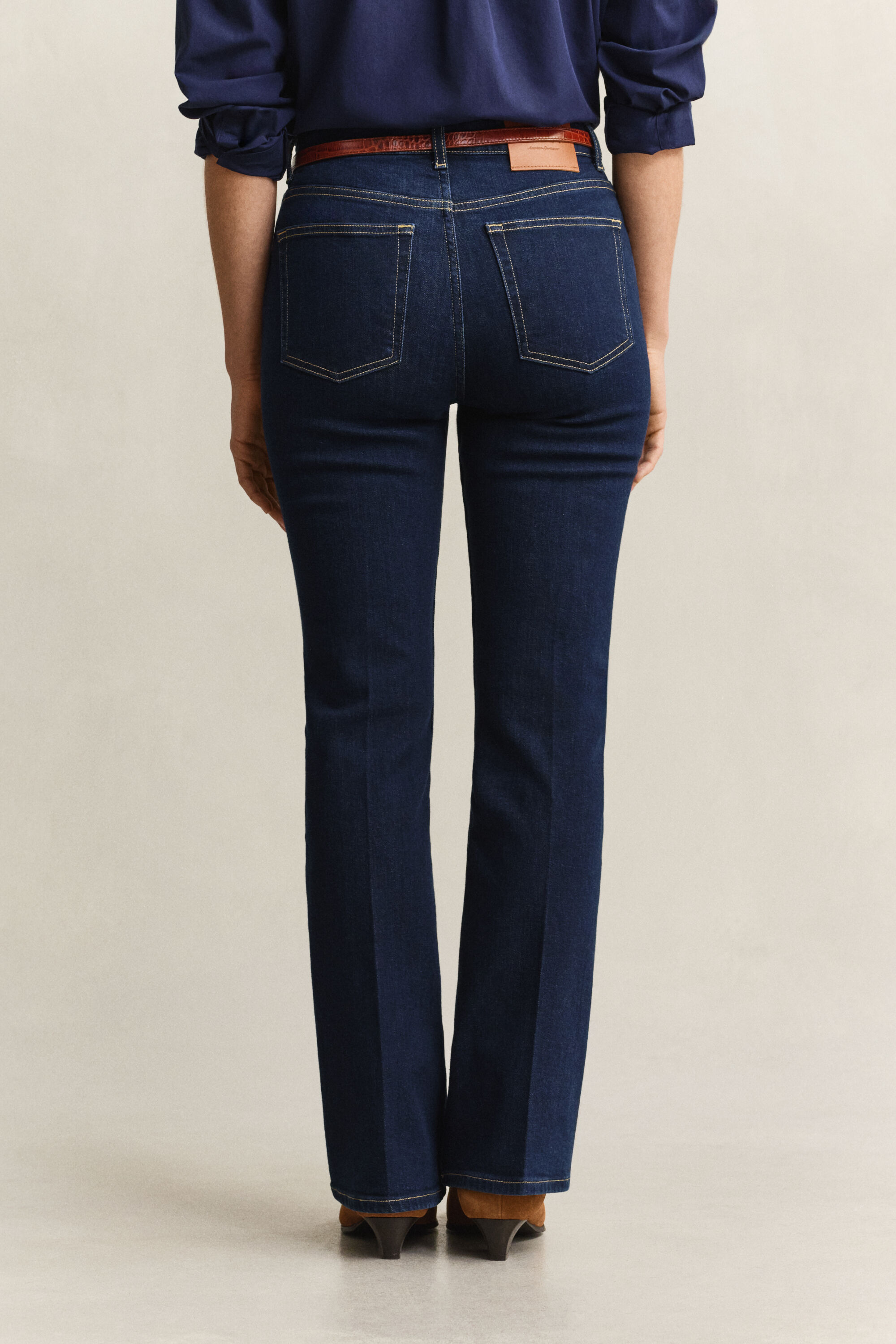 Slanke jeans med stræk og svaj
