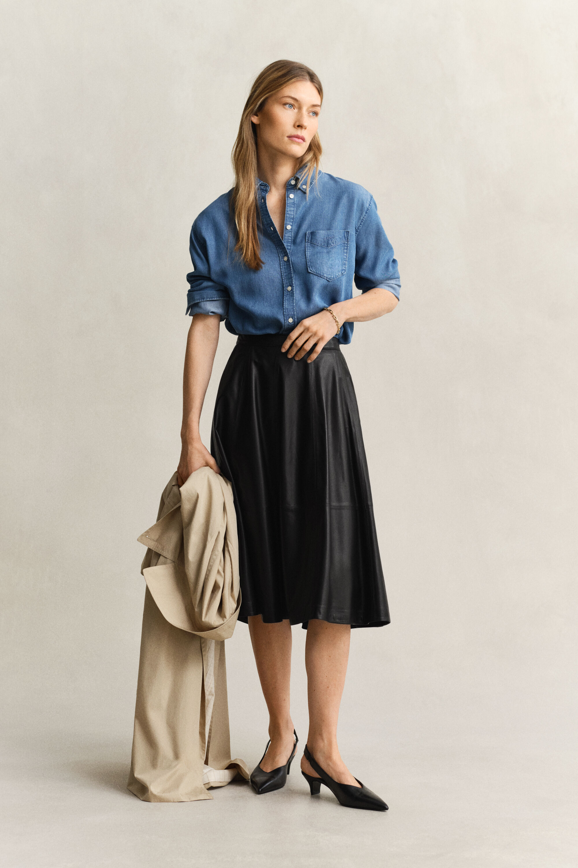 Lædernederdel med svaj