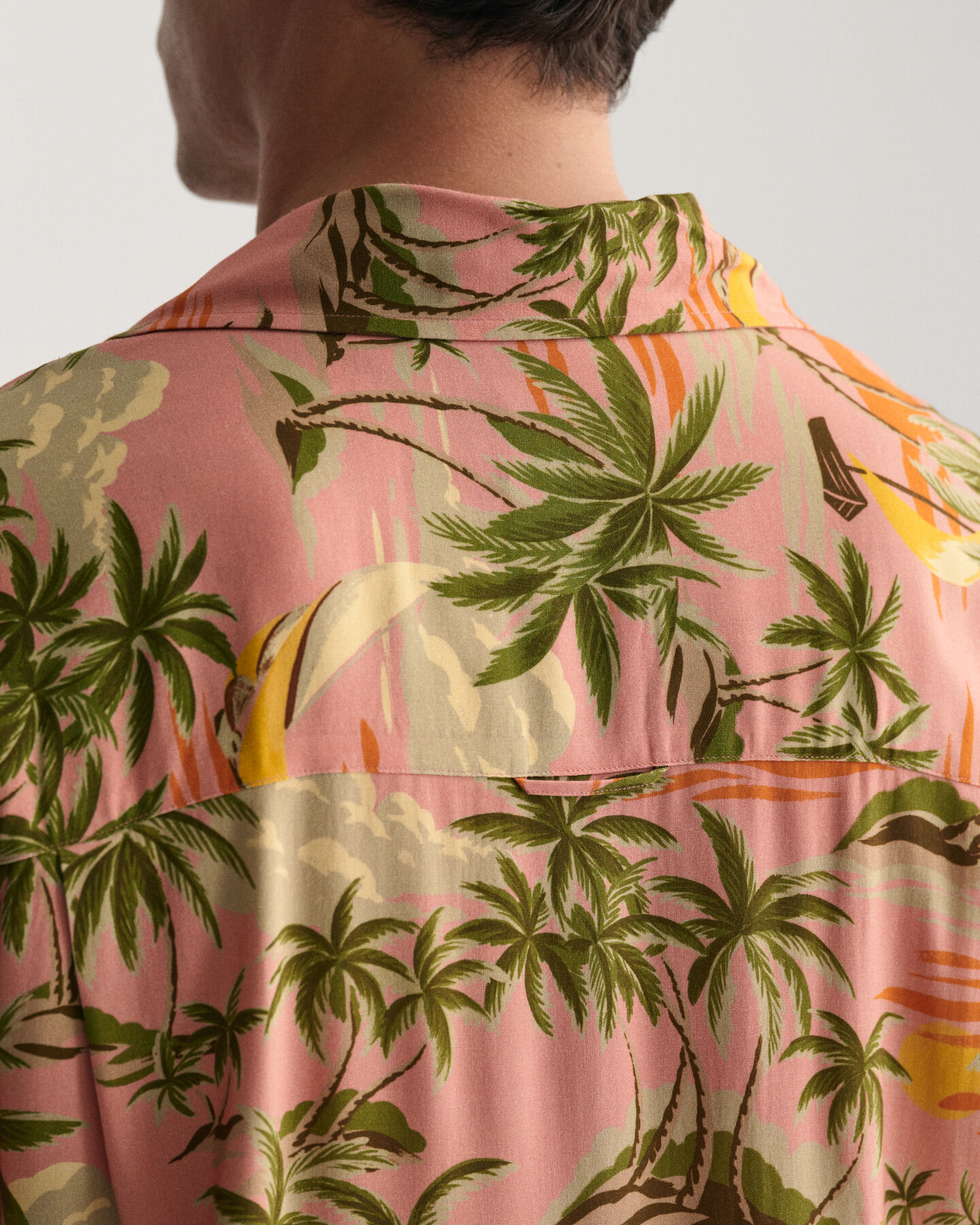 Relaxed Fit Hawaiian Print skjorte med korte ærmer