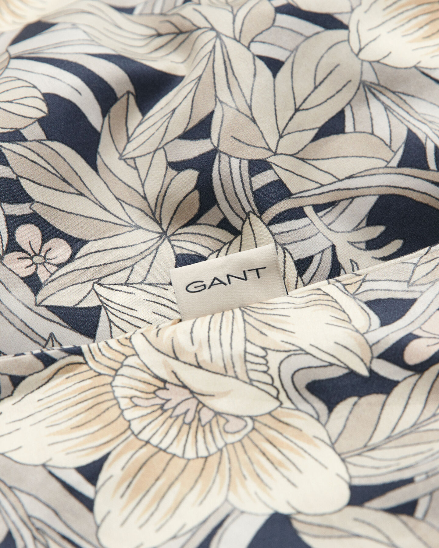 Dobbelt dynebetr&aelig;k med blomsterm&oslash;nster