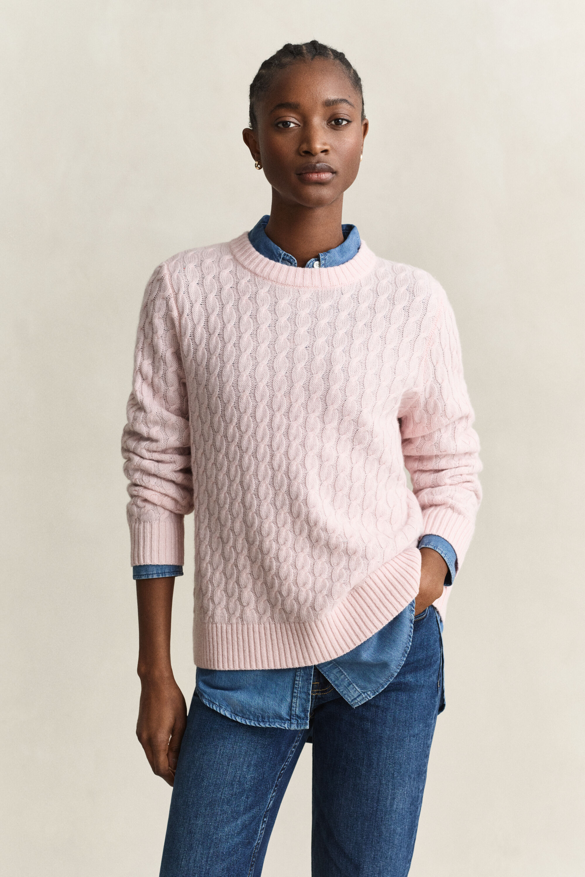 Sweater af kashmir med kabelstrik
