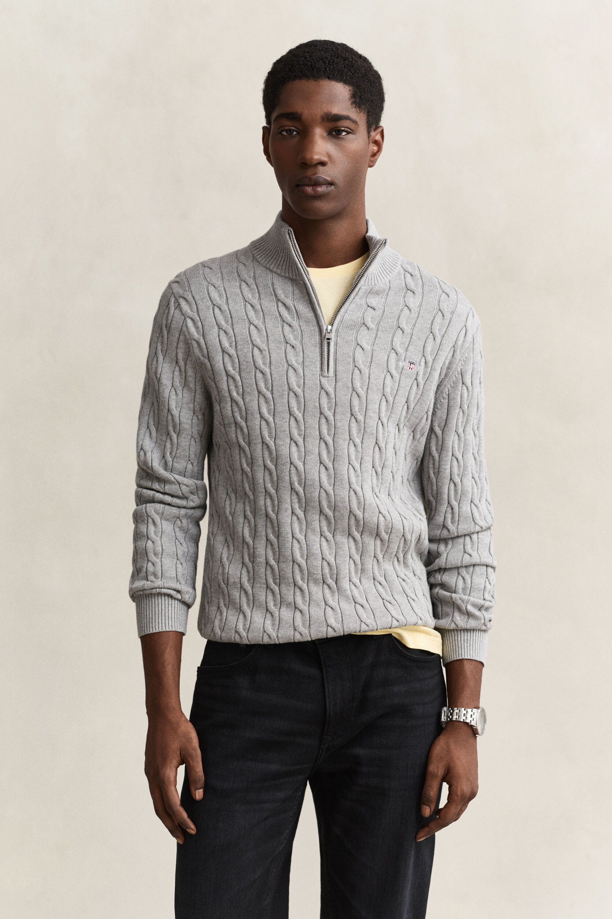 Kabelstrikket sweater af bomuld med halv lynlås