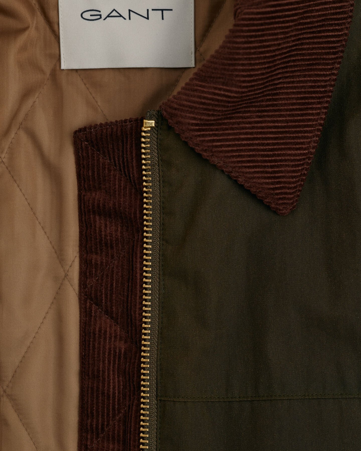 Vokset jakke i mellemlængde