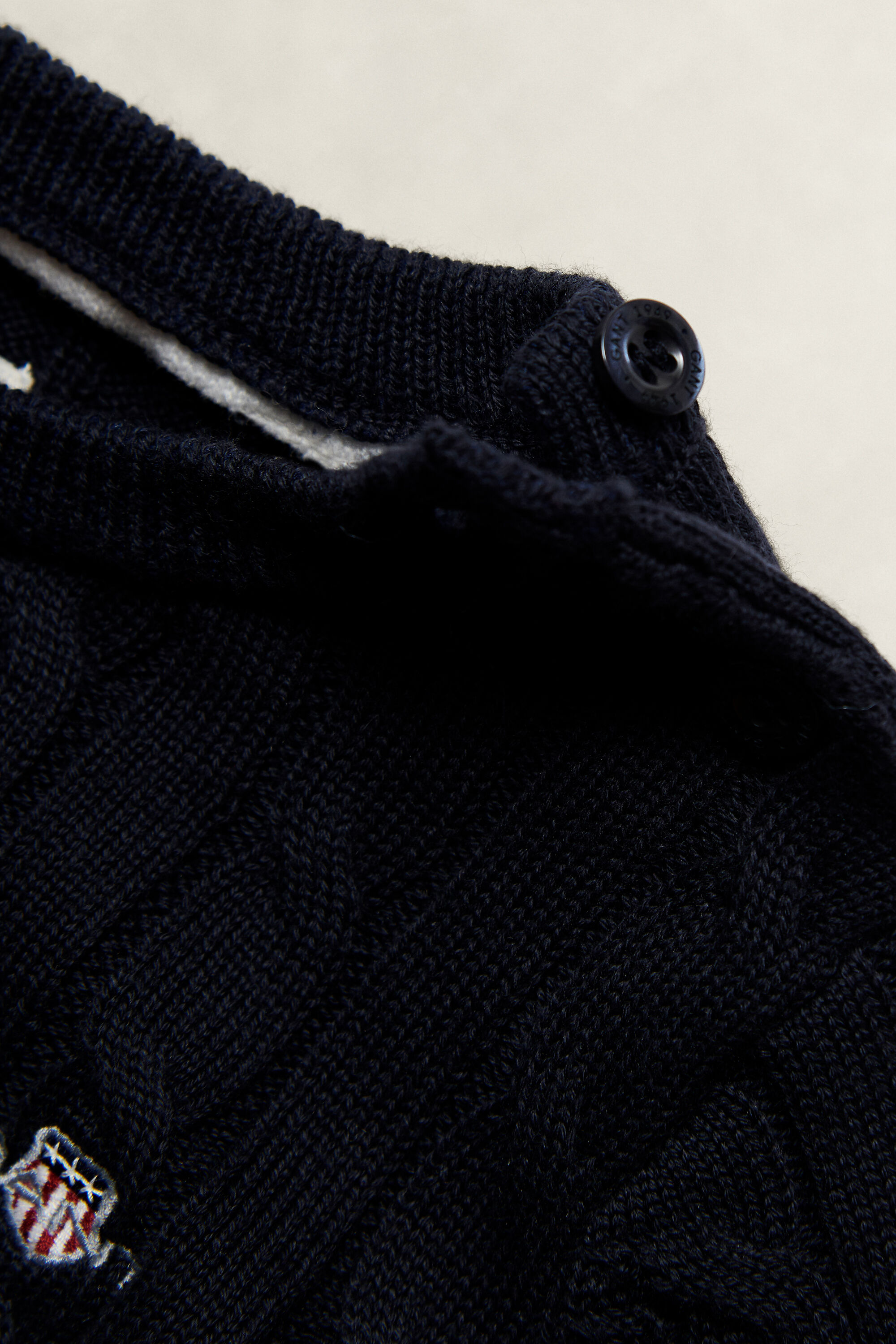 Girls Shield kabelstrikket sweater