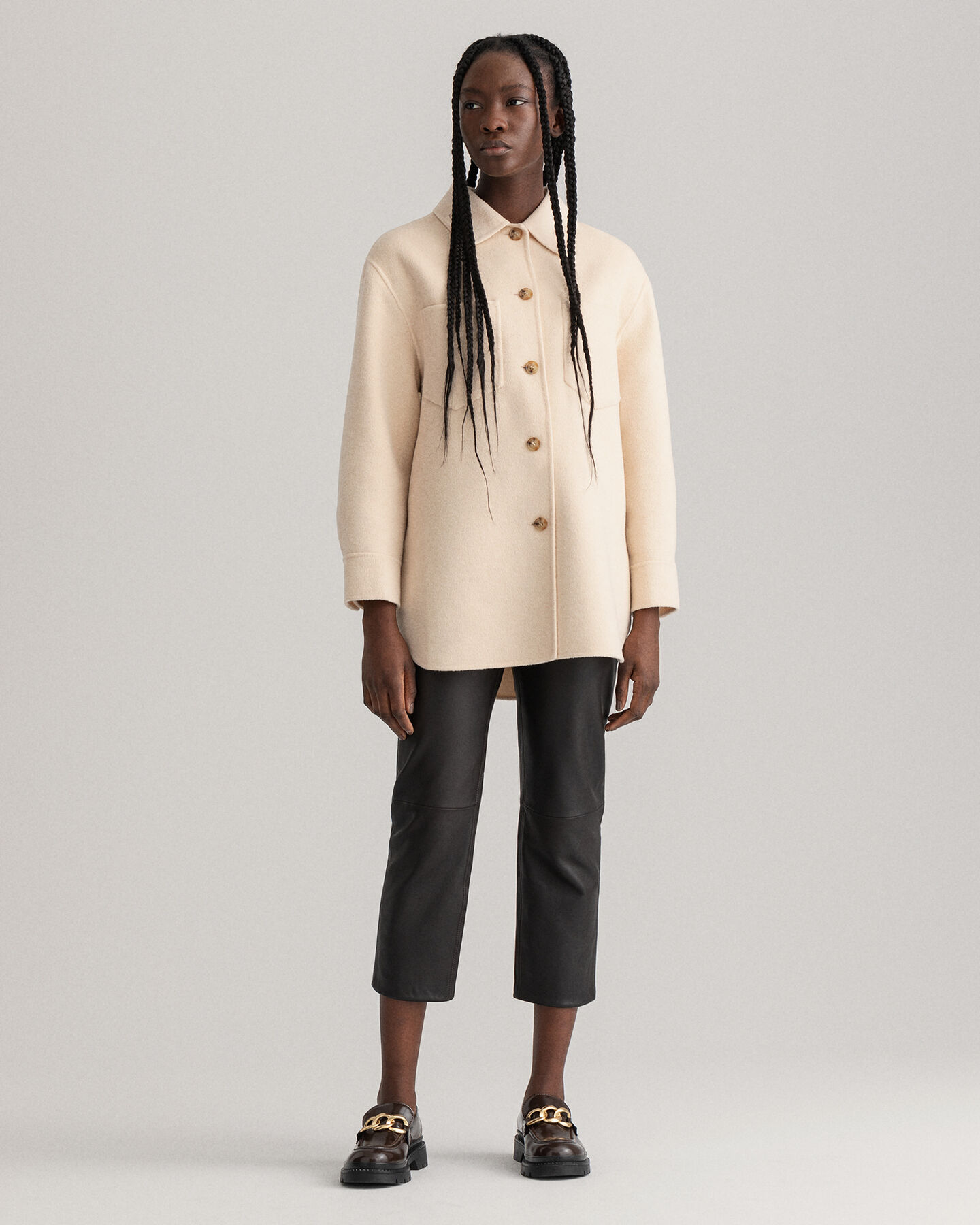 H&aring;ndsyet skjortejakke