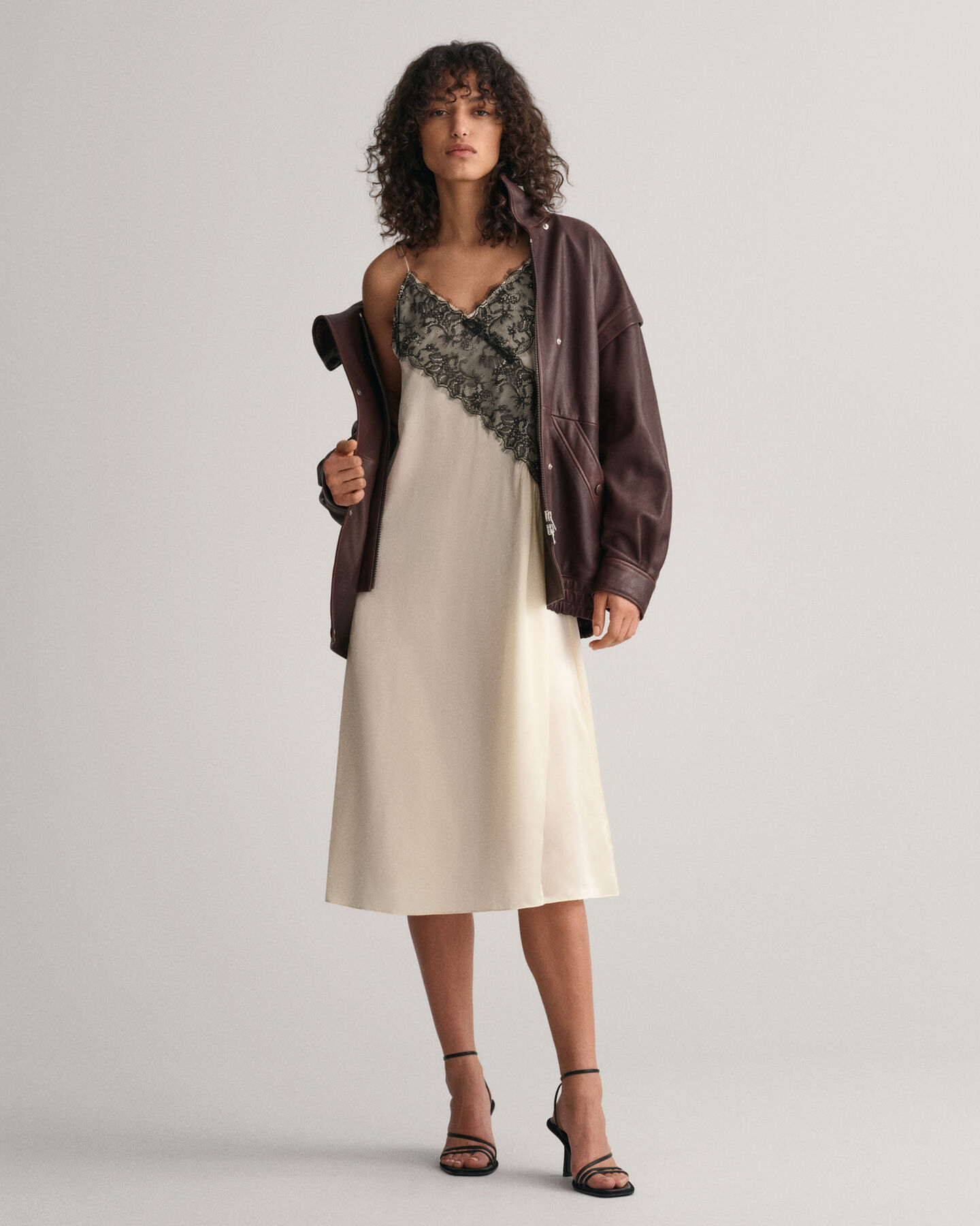 Camisole-kjole med blonder