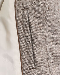 Uldjakke med kontrastfarvet krave