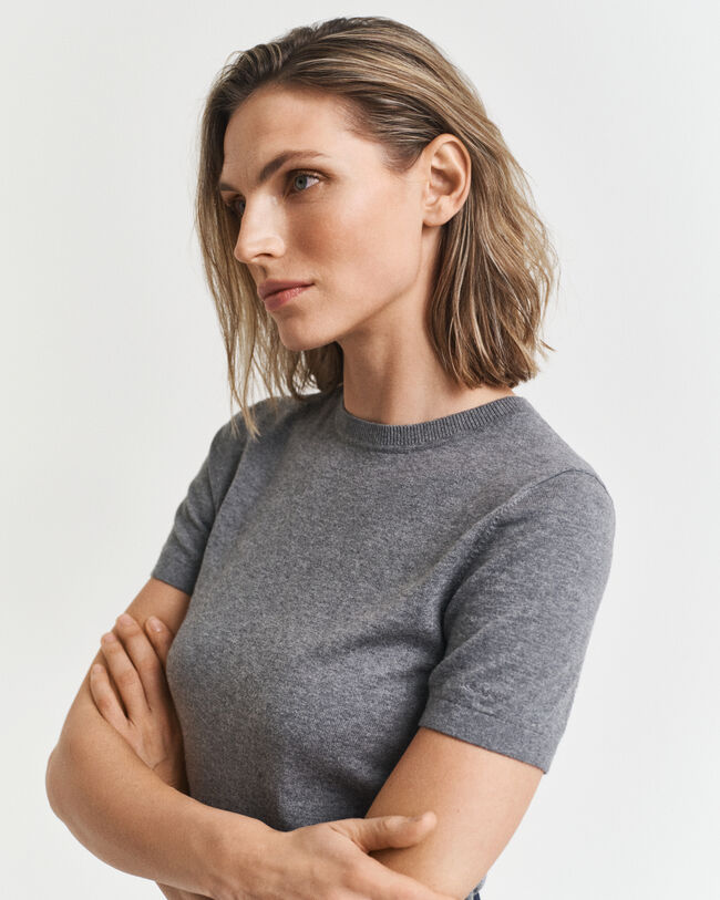 Let kortærmet sweater med crewneck