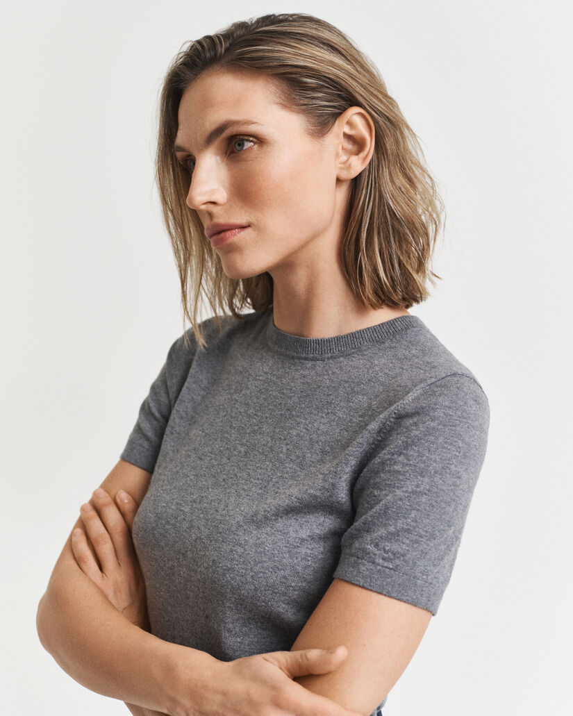 Let kortærmet sweater med crewneck