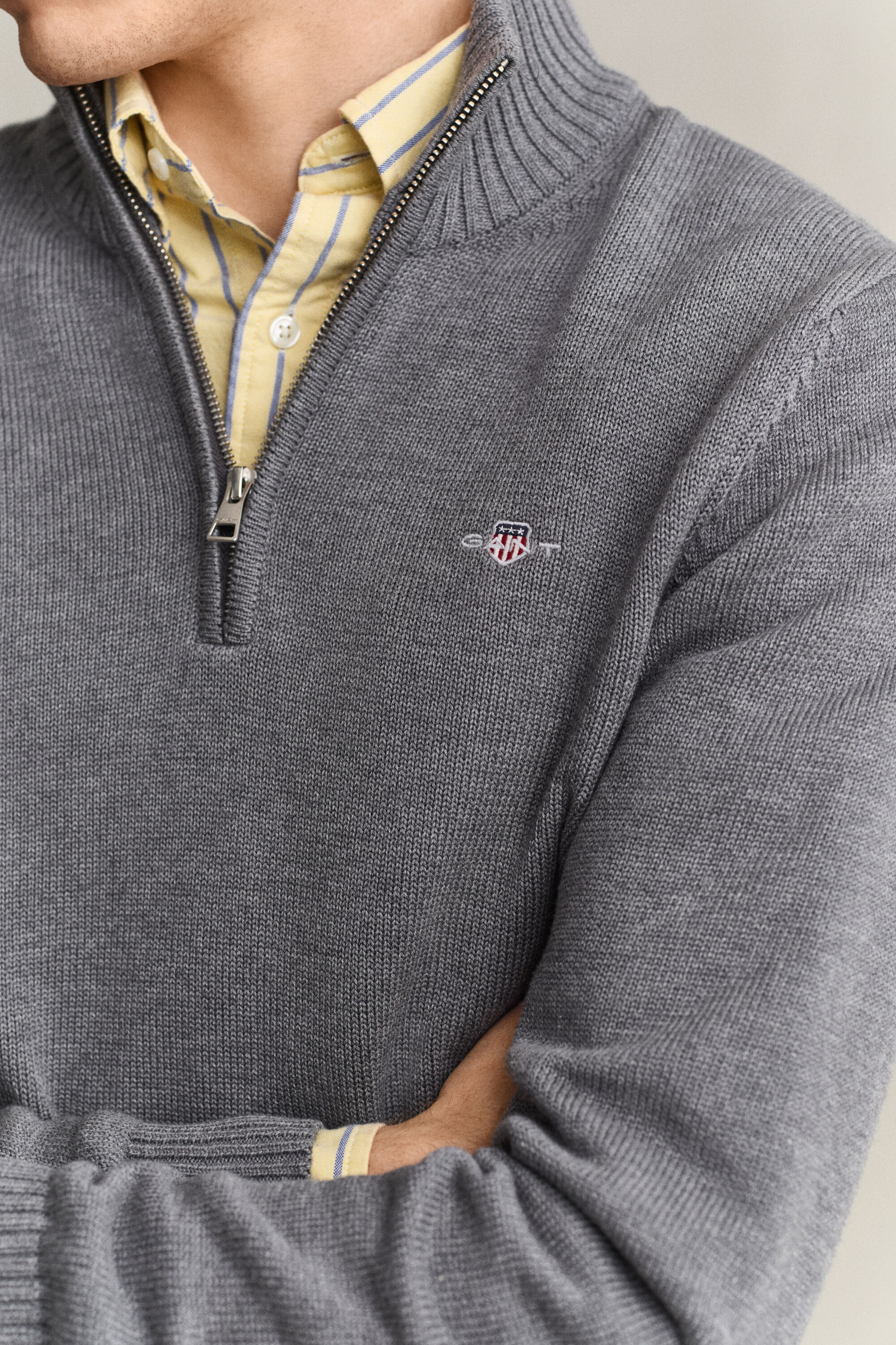 Afslappet sweater i bomuld med halv lynlås