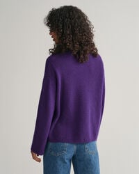 Ribstrikket sweater i uld med stående krave